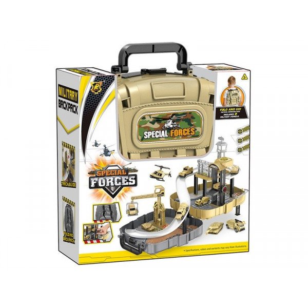 Special Forces parkolóház katonai járművekkel