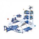 Rendőrségi parkolóház kisautóval - közepes