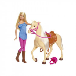 Barbie lovas szett babával