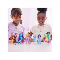 Unikornis Akadémia - Kis Ava és Leaf