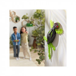 Falon mászó távirányítós gekkó