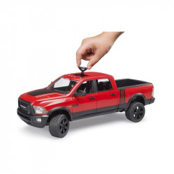 RAM 2500 kisteherautó