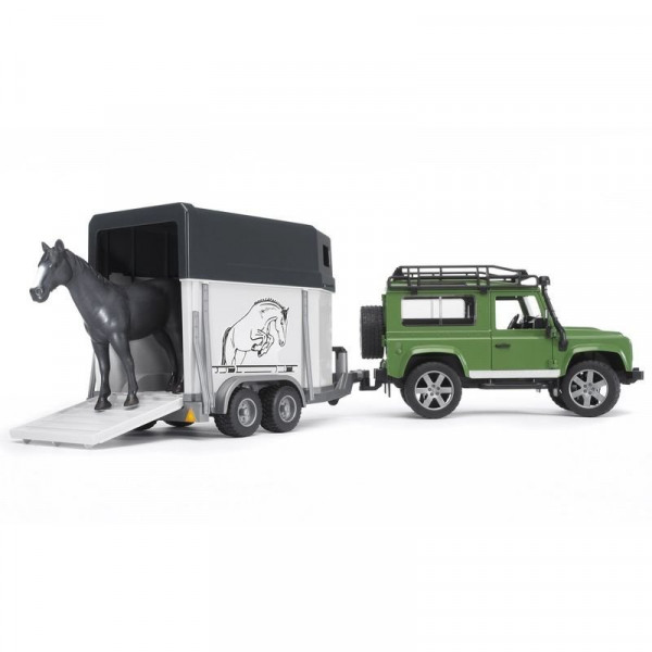 Land Rover Defender kombi lószállító pótkocsival és 1 lóval