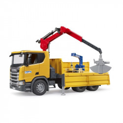 Scania Super 560R építőipari teherautó daruval és 2 raklappal