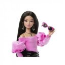 Barbie trendi barátnők - fekete miniszoknyában