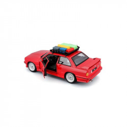 Bburago 1/24 BMW 3 M3 tetőcsomagtartóval