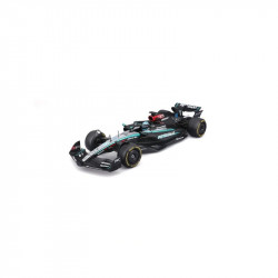 Bburago 1/24 F1 versenyautó - MB AMG W15 E Performance/Russel sisakkal