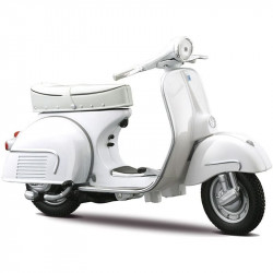 Maisto 1/18 Vespa robogók, több féle