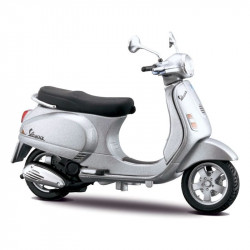 Maisto 1/18 Vespa robogók, több féle